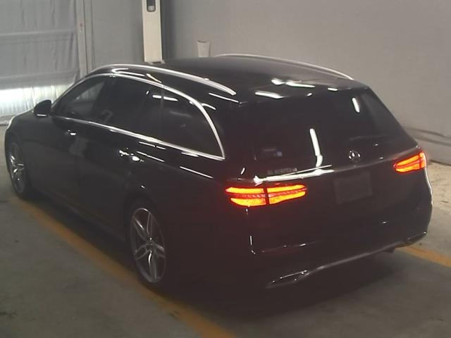 MERCEDES BENZ E CLASS WAGON 2017