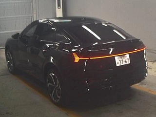 AUDI Q8 2024