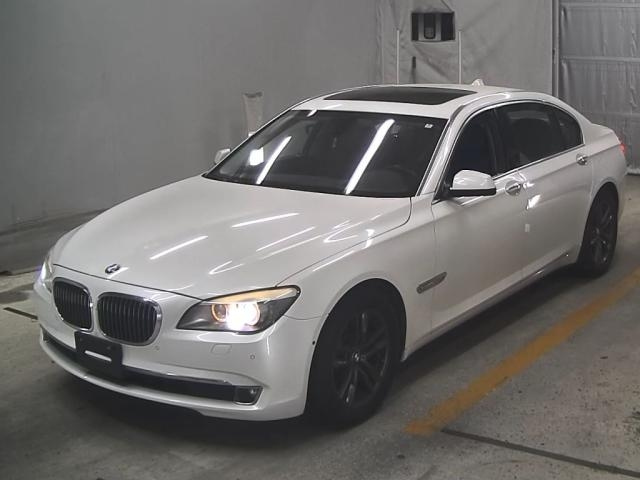 BMW 7 SERIES 2011