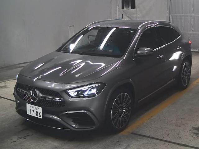 MERCEDES BENZ GLA CLASS 2023