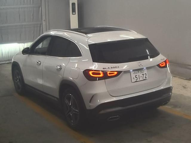 MERCEDES BENZ GLA CLASS 2023