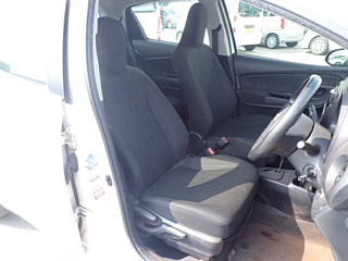 TOYOTA VITZ 2018