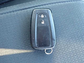 TOYOTA PRIUS 2018