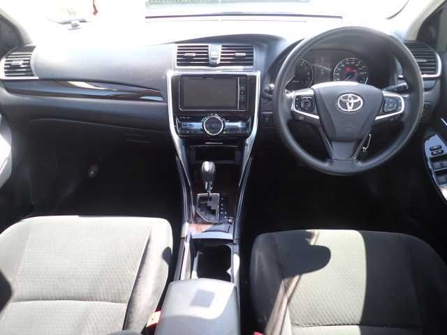 TOYOTA PREMIO 2019