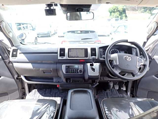 TOYOTA HIACE VAN 2020