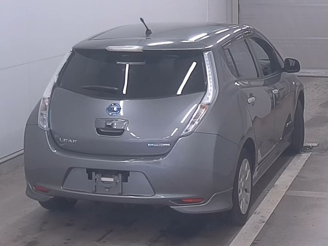 NISSAN LEAF 2015