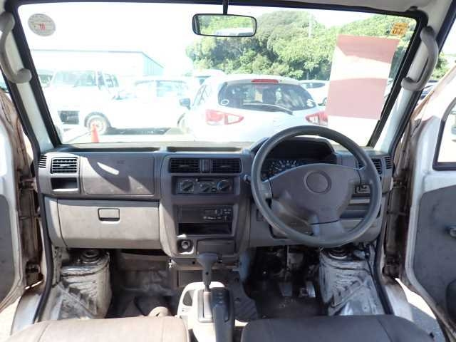 MITSUBISHI MINICAB VAN 2009