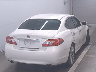 NISSAN FUGA 2010