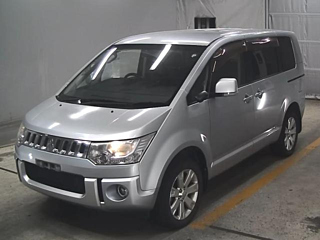 MITSUBISHI DELICA D5 2013