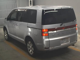 MITSUBISHI DELICA D5 2013