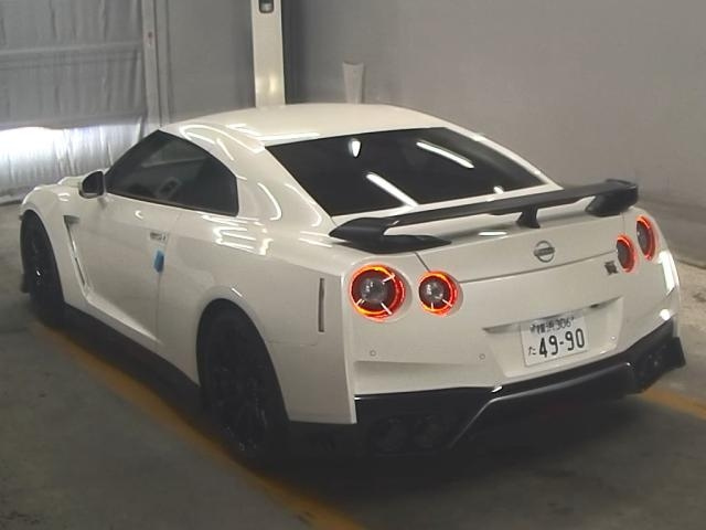 NISSAN GT-R 2021