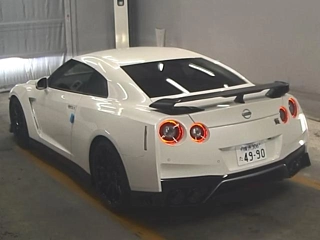 NISSAN GT-R 2021