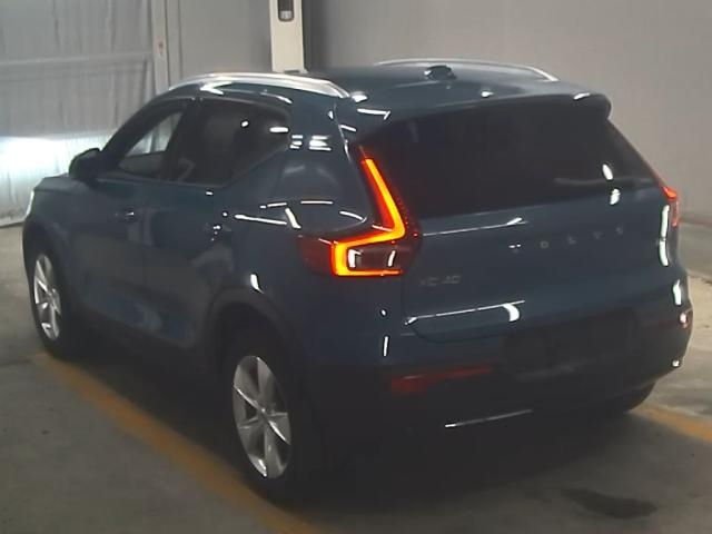 VOLVO XC40 2022