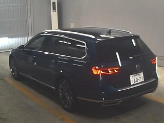 VOLKSWAGEN PASSAT VARIANT 2021