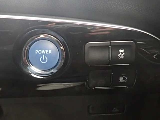 TOYOTA PRIUS 2022