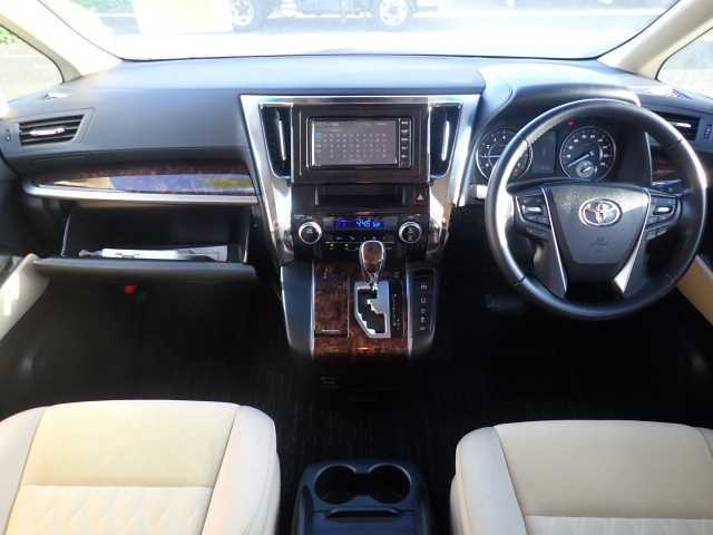 TOYOTA VELLFIRE 2020