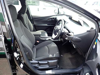 TOYOTA PRIUS 2017