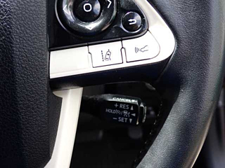 TOYOTA PRIUS 2017