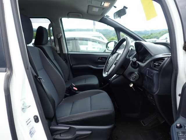TOYOTA NOAH 2016
