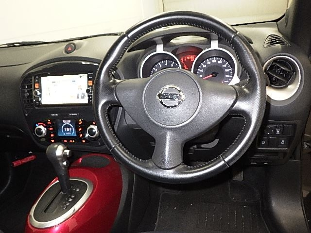 NISSAN JUKE 2014