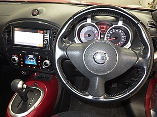 NISSAN JUKE 2012