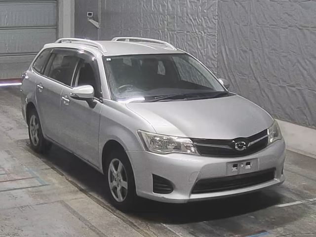 TOYOTA COROLLA FIELDER 2013