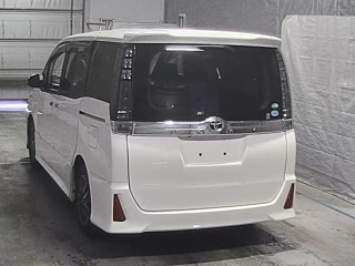 TOYOTA VOXY 2016