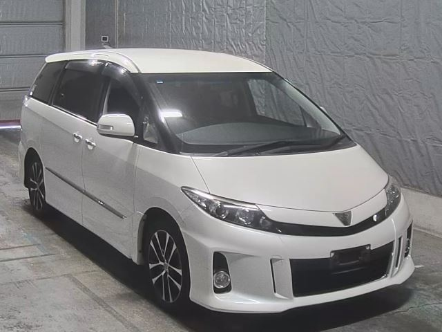 TOYOTA ESTIMA 2015
