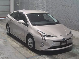 TOYOTA PRIUS 2018