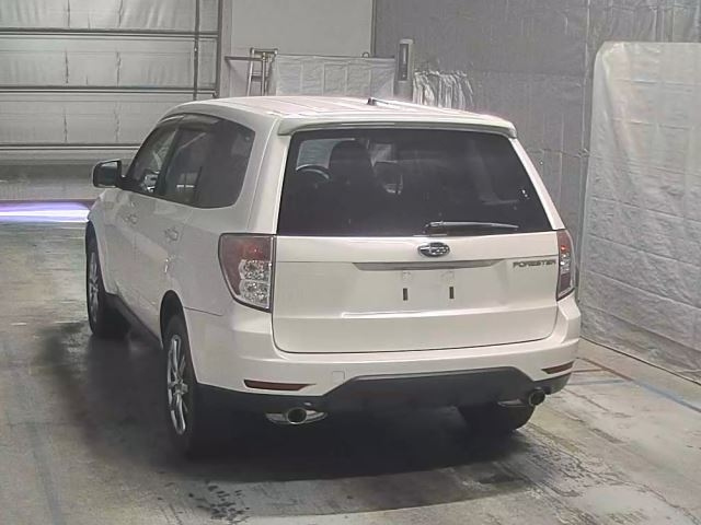 SUBARU FORESTER 2010
