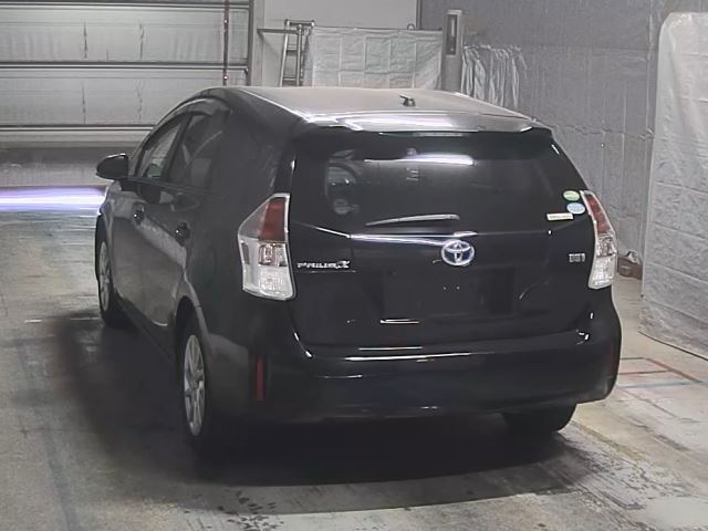 TOYOTA PRIUS ALPHA 2020