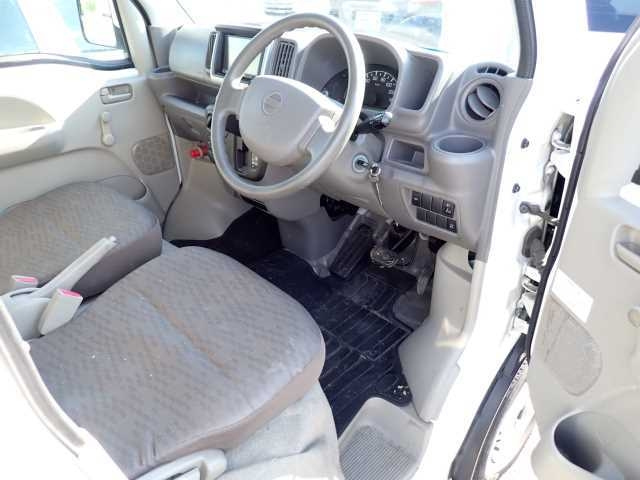 NISSAN CLIPPER VAN 2017