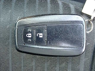 TOYOTA PRIUS 2017
