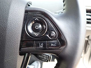 TOYOTA PRIUS 2021