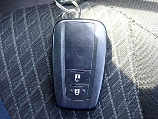 TOYOTA PRIUS 2016