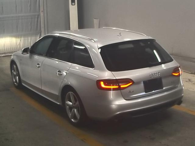 AUDI A4 2010