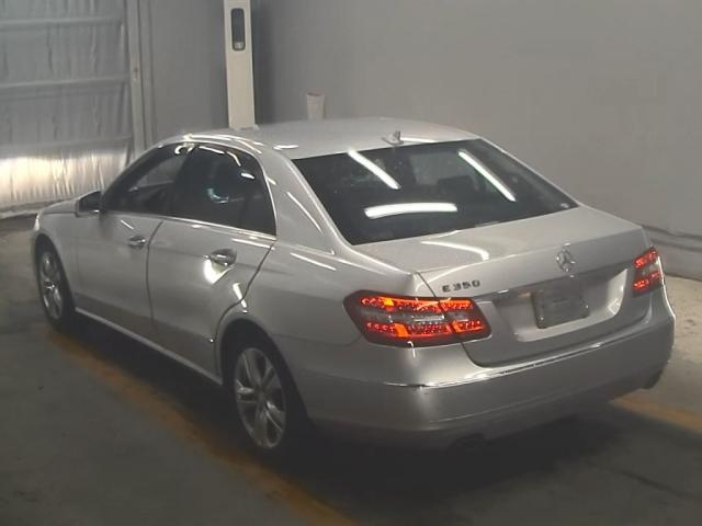 MERCEDES BENZ E CLASS 2010