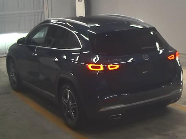 MERCEDES BENZ GLA CLASS 2022