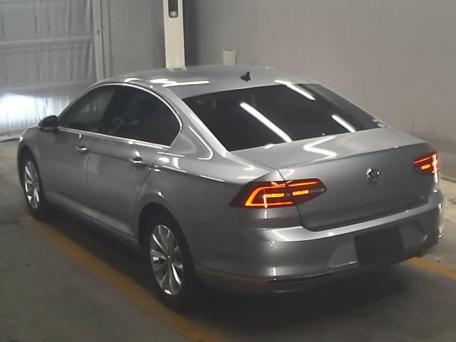 VOLKSWAGEN PASSAT 2018