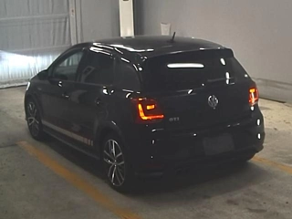 VOLKSWAGEN POLO 2016