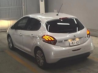PEUGEOT 208 2017