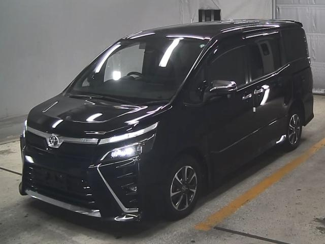 TOYOTA VOXY 2021