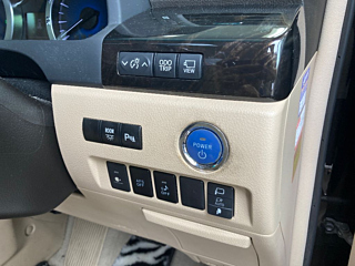 TOYOTA VELLFIRE 2012