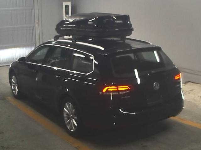 VOLKSWAGEN PASSAT VARIANT 2015