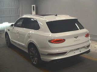 BENTLEY BENTAYGA 2023