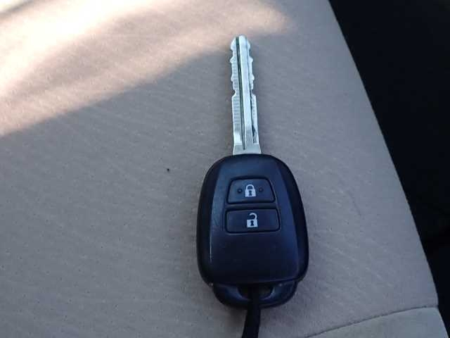 TOYOTA COROLLA AXIO 2014