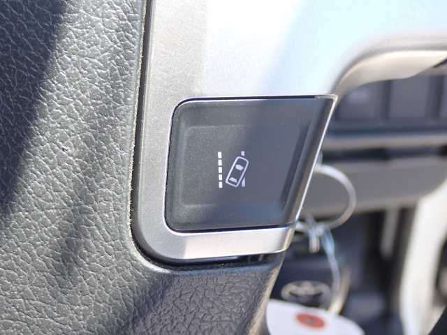 TOYOTA HIACE VAN 2020