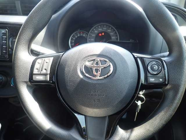 TOYOTA VITZ 2020