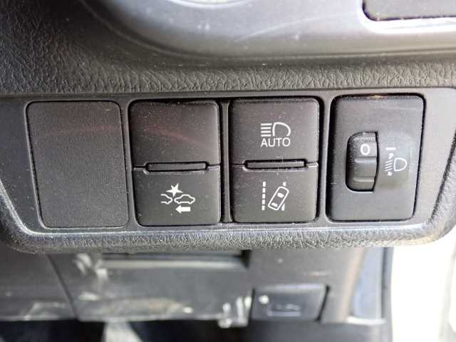 TOYOTA COROLLA FIELDER 2018