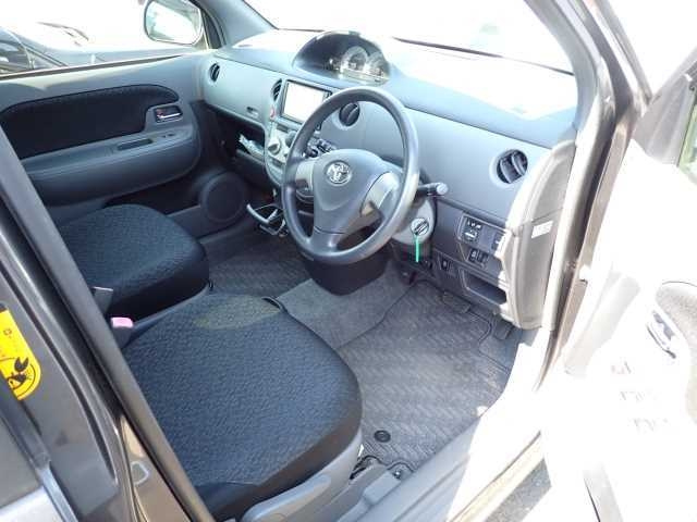 TOYOTA SIENTA 2015
